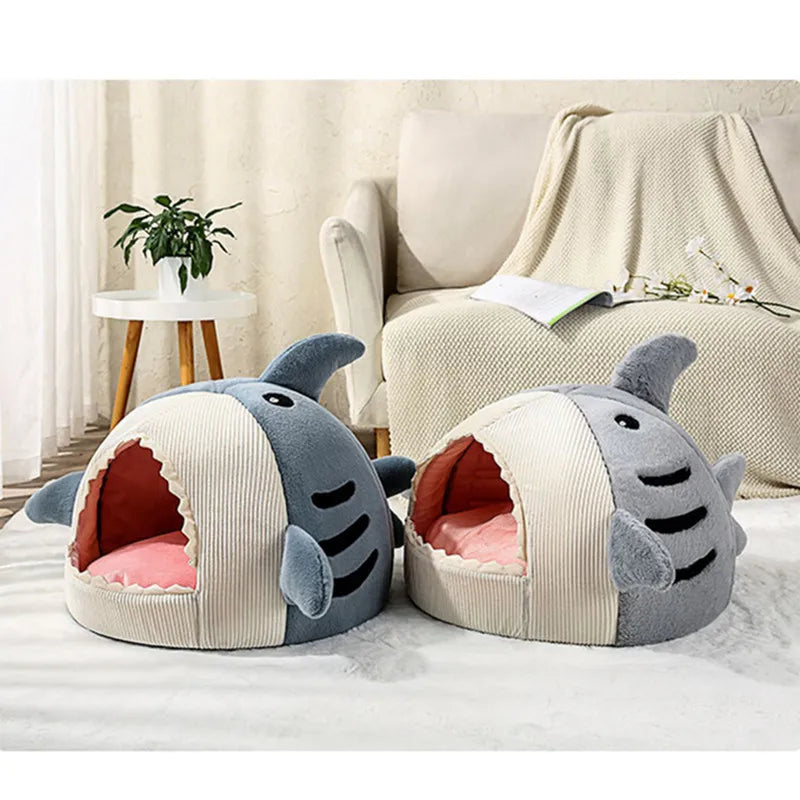 Dog Bed, Winter Warm Semi-enclosed Big Mouth Shark, Comfortable Dog & Cat House